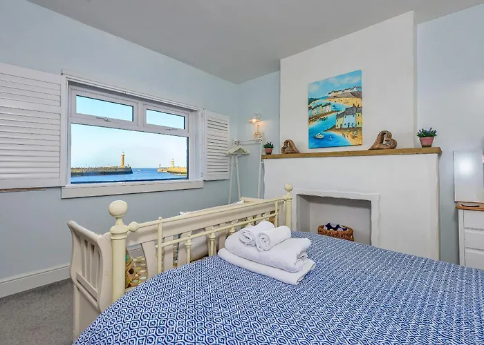 Finest Retreats - No 3 Sandside Whitby
