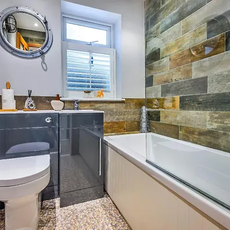 Finest Retreats - No 3 Sandside Whitby